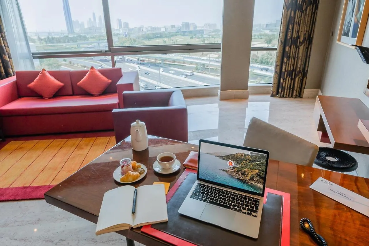 Jumeirah Creekside Dubai 5*,